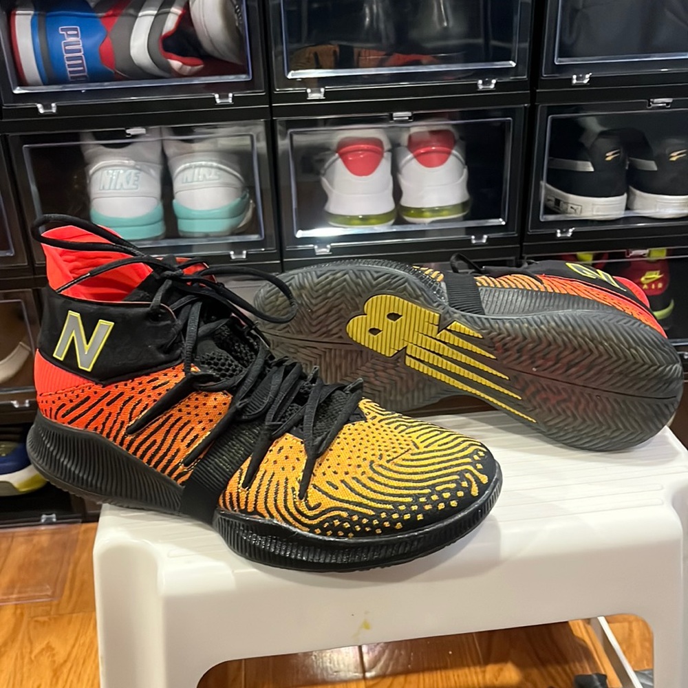 These beautiful New wave color sneakers. They are size 11 in Men’s.